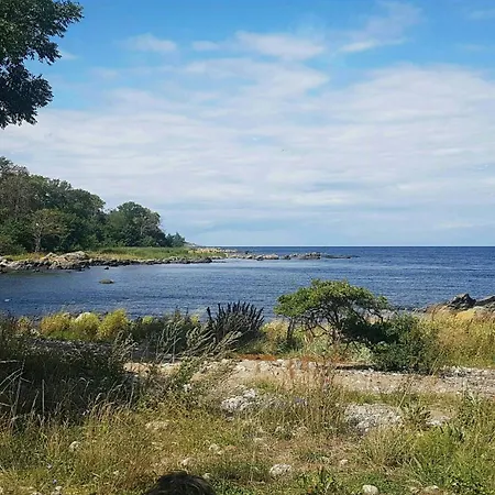 Hébergement de vacances From 1828 With Private Rocky Shore *